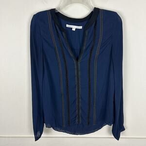 Veronica Beard Blue Silk Black Lace Carrere V Neck Long Sleeve Blouse 6 M